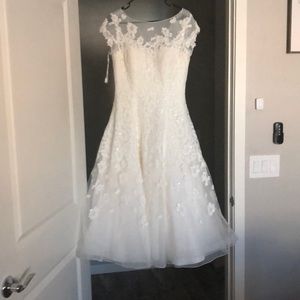 Oleg Cassini ivory wedding dress
